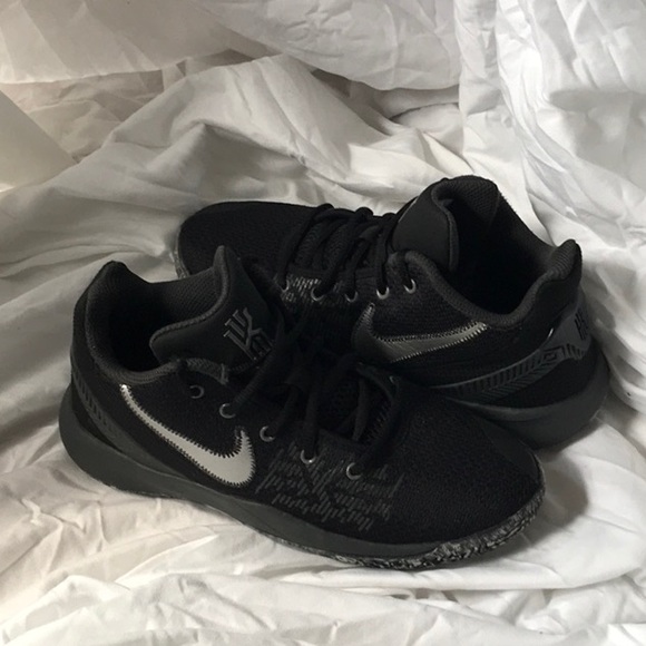 kyrie flytrap 2 boys